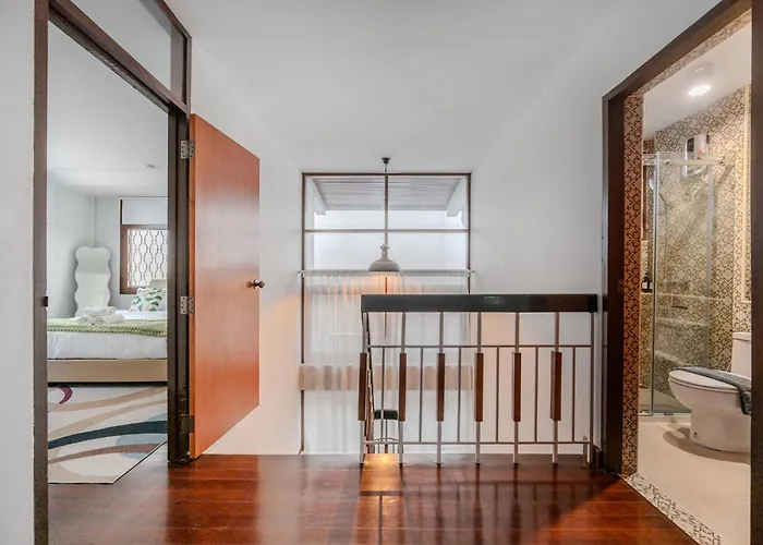 Miq S22 Pool Phromphong Emsphere 5br *