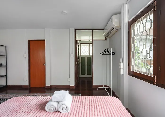 Miq S22 Pool Phromphong Emsphere 5br Bangkok