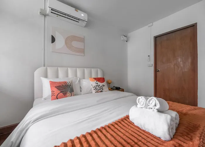 Miq S22 Pool Phromphong Emsphere 5br Bangkok